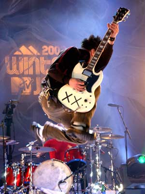 deryckjumpwinterjam.jpg